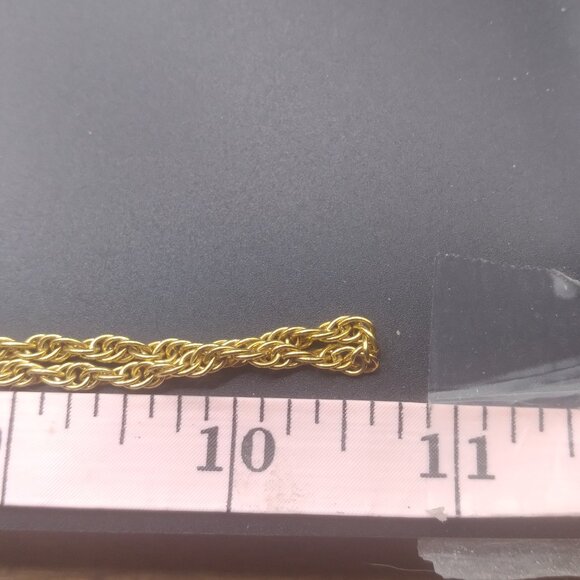 PARK LANE gold tone necklace & Earrings set Crystals - Picture 4 of 6